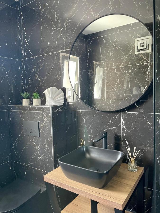 Elite Rooms Split - Free Parking Екстериор снимка