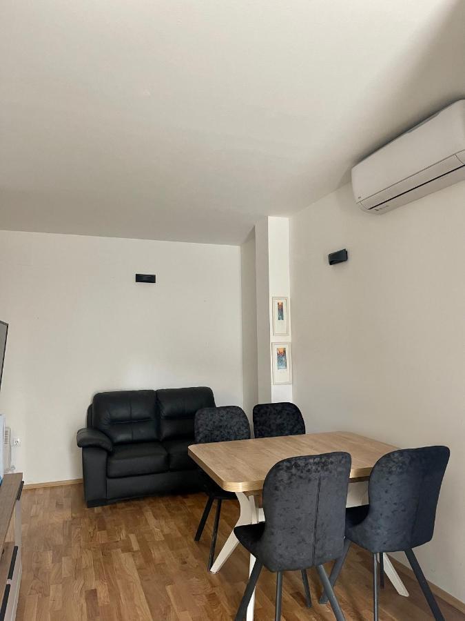 Elite Rooms Split - Free Parking Екстериор снимка